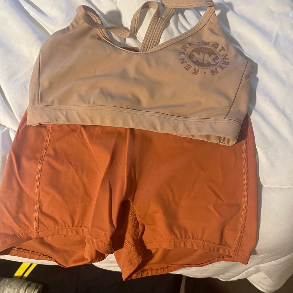 Gymshark KK TWINS shorts and sports bra set limits edition XS